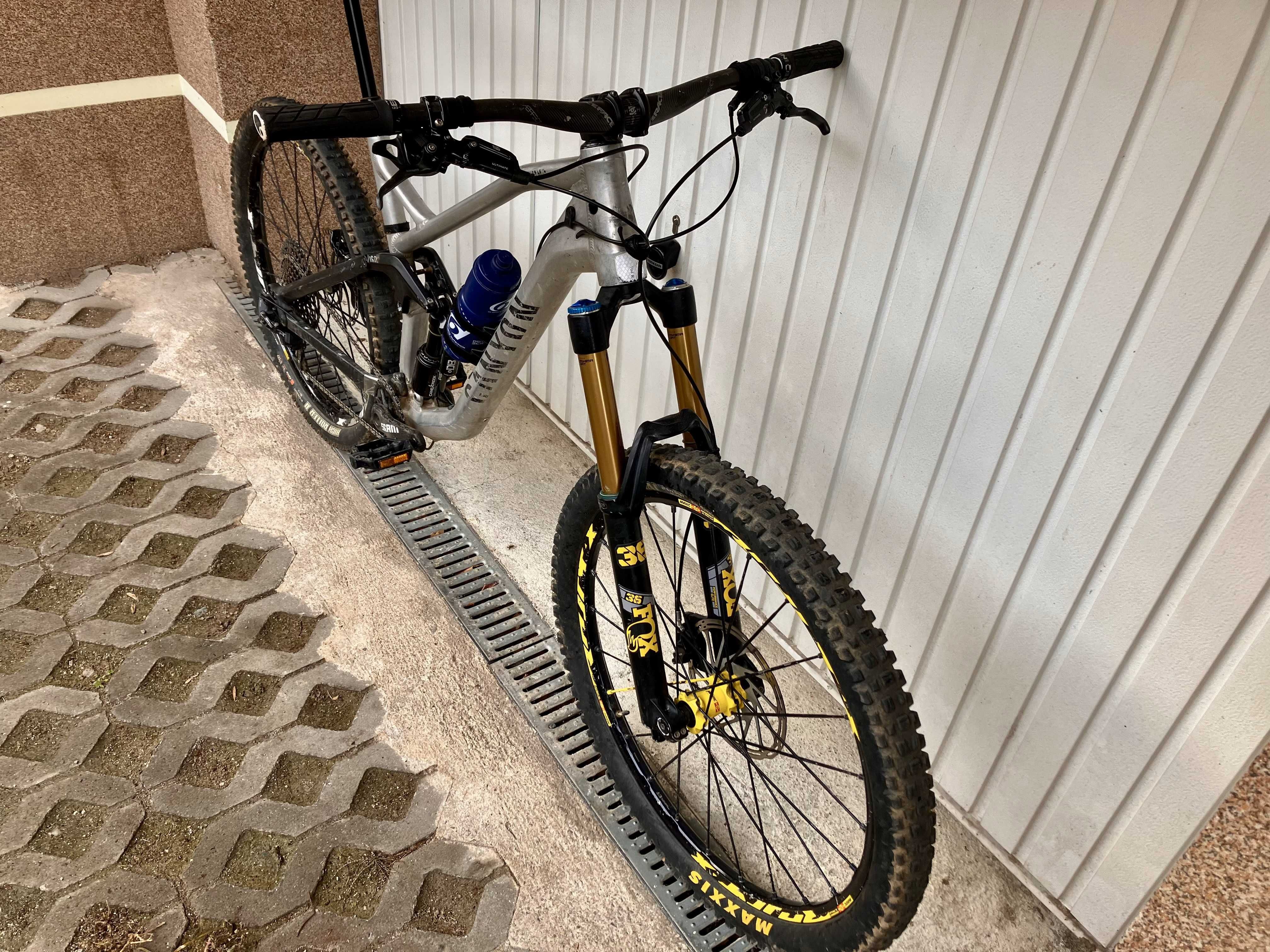 Велосипед Ендуро Canyon Strive Semi Carbon