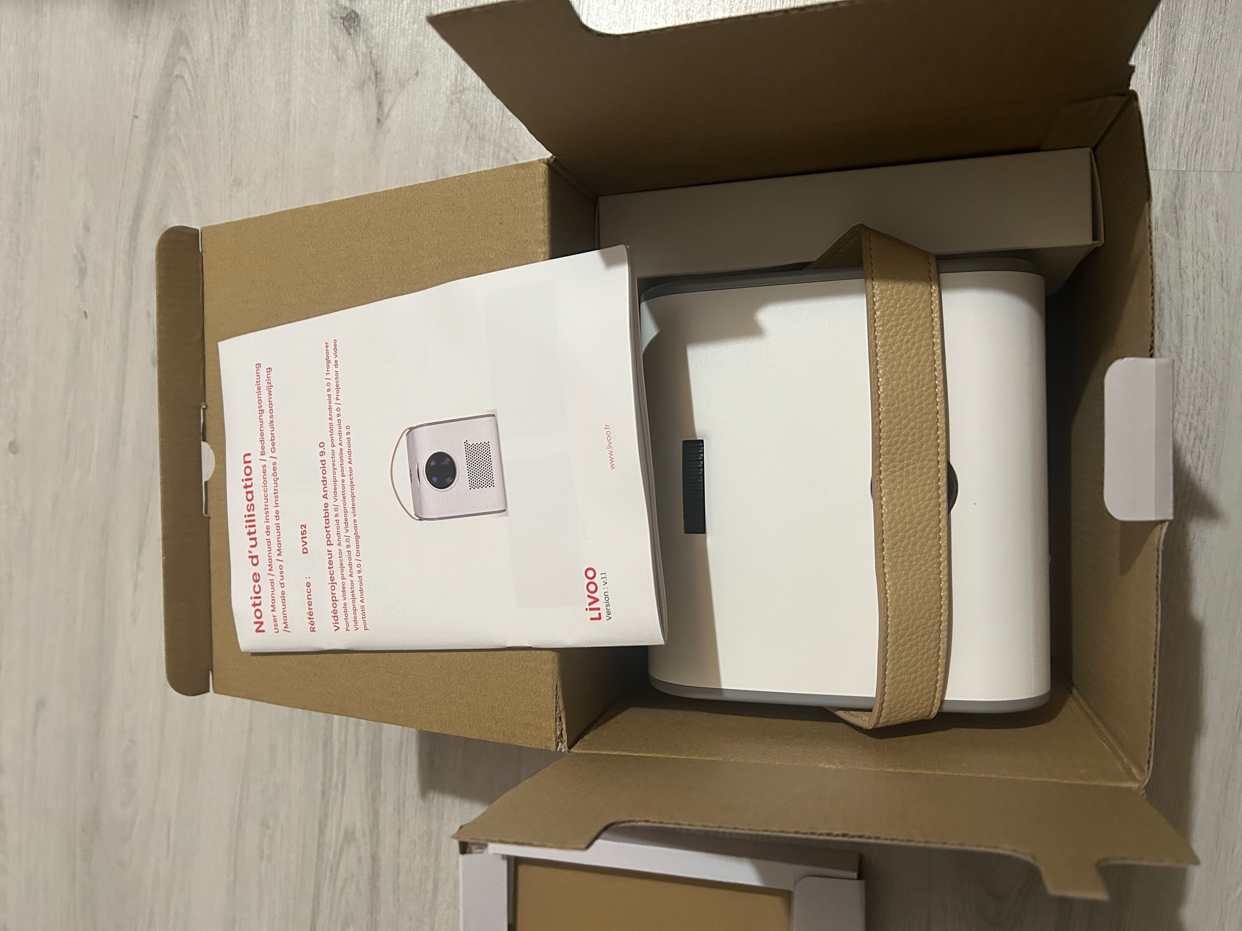Livoo Portable Video projector Android 9.0