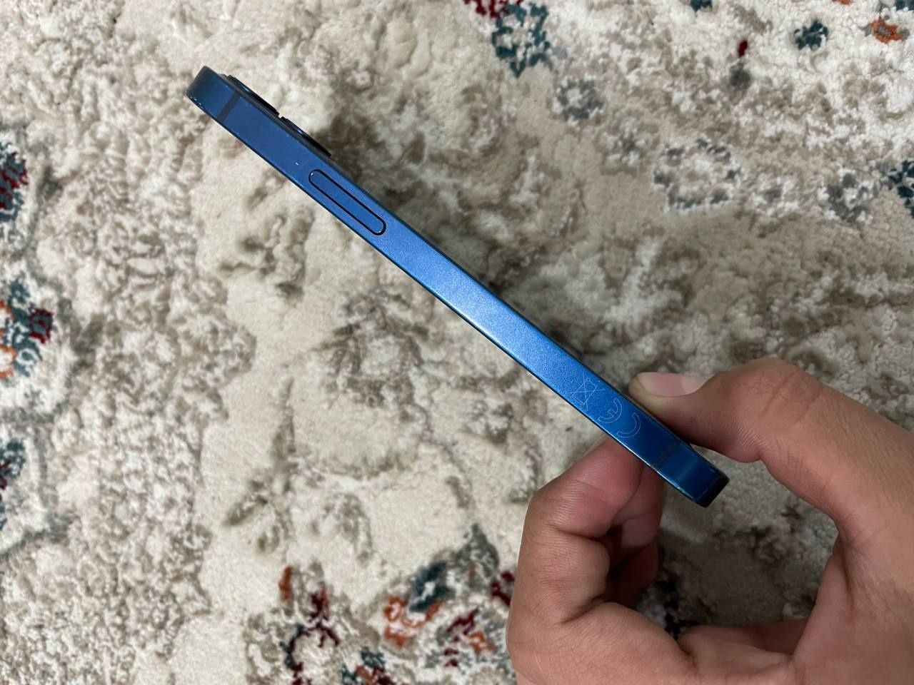 IPhone 12  mini srochna sotiladi