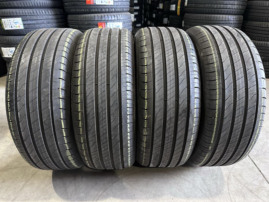 235/50/19 GOODYEAR 4бр