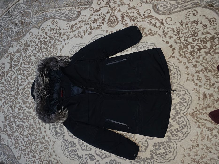 Продам парку новую