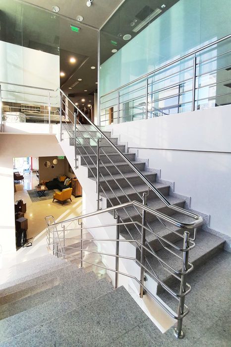 Închiriere 250 m2 stradal Pipera showroom