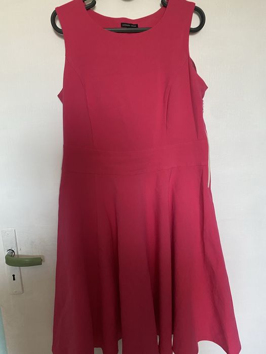 Официална рокля