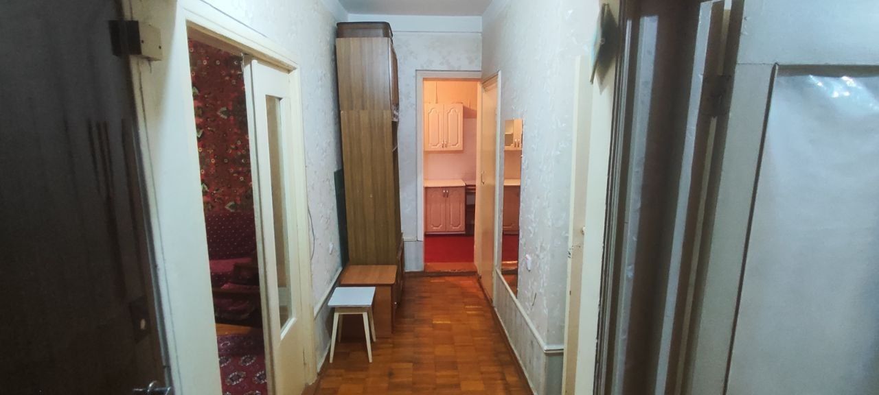 Аренда 2 ком квартира на 2 этаже 5 этажного дома. Авиосозлар 1.