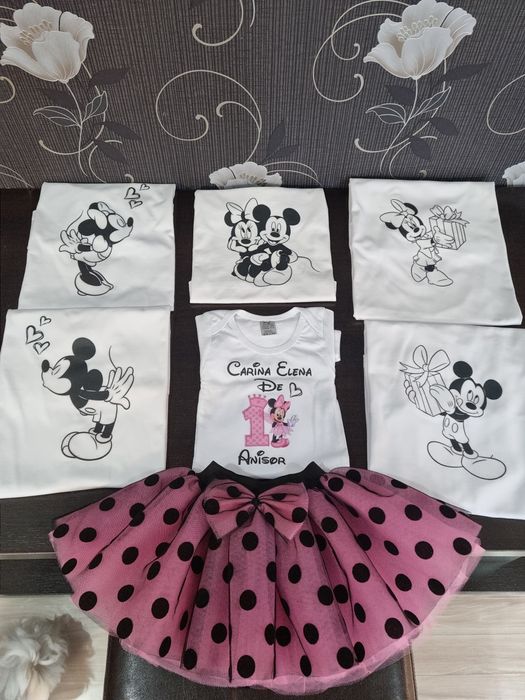 Set mot si tricouri personalizate