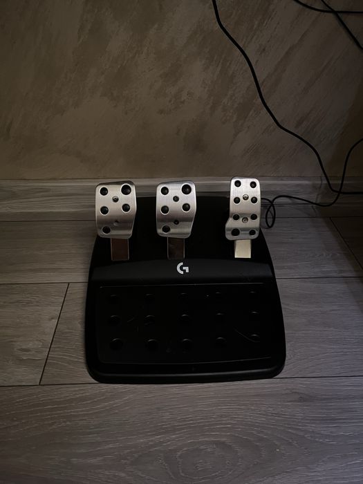 Logitech g923 волан с педали