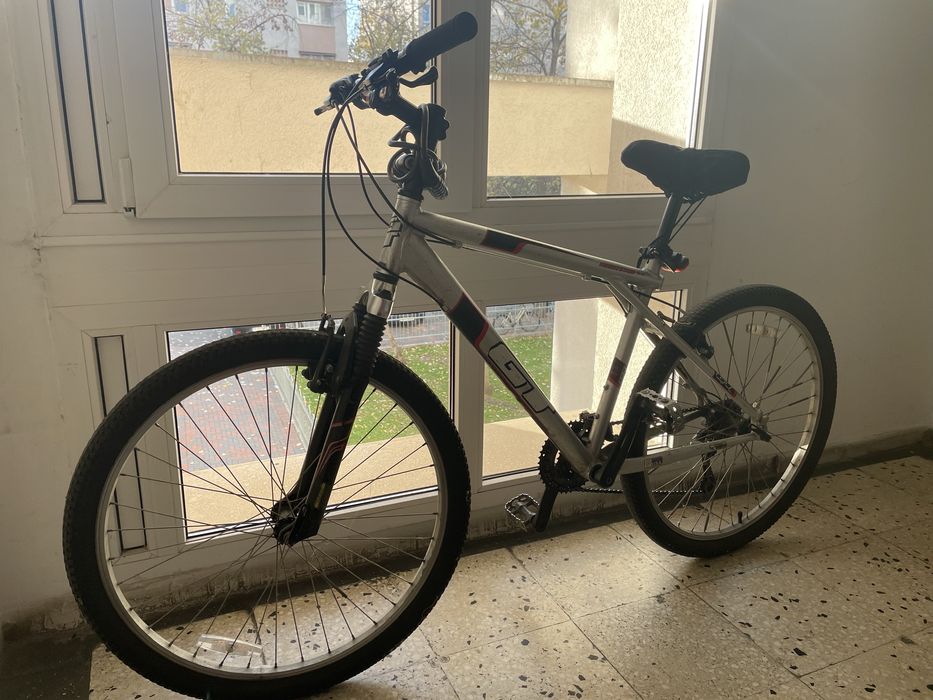 Bicicletă GT în stare excelentă gata de plimbare