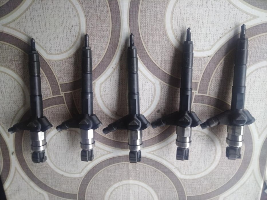 DENSO 5 броя инжекторни дюзи Nissan X-Trail 2.2 Dizel  136h.p.
16600 8