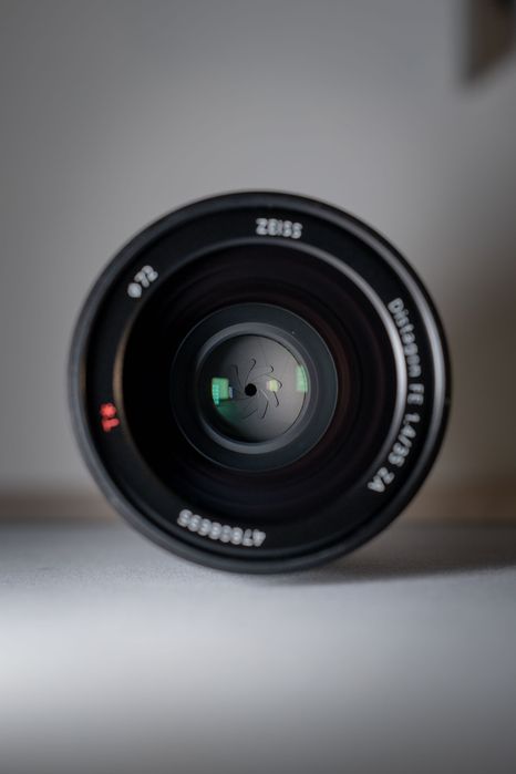 Obiectiv Sony 35mm f/1.4