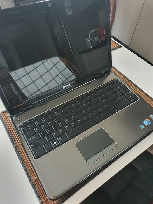 Dell inspiron n 5010 pentru piese de schimbb