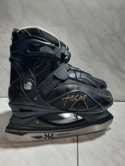 Patine gheata 342 patinaj marime eu 37 (23,5 cm lungime interioara)