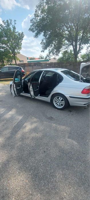 Bmw e46 an 2000 - arata foarte bine, citeste descrierea