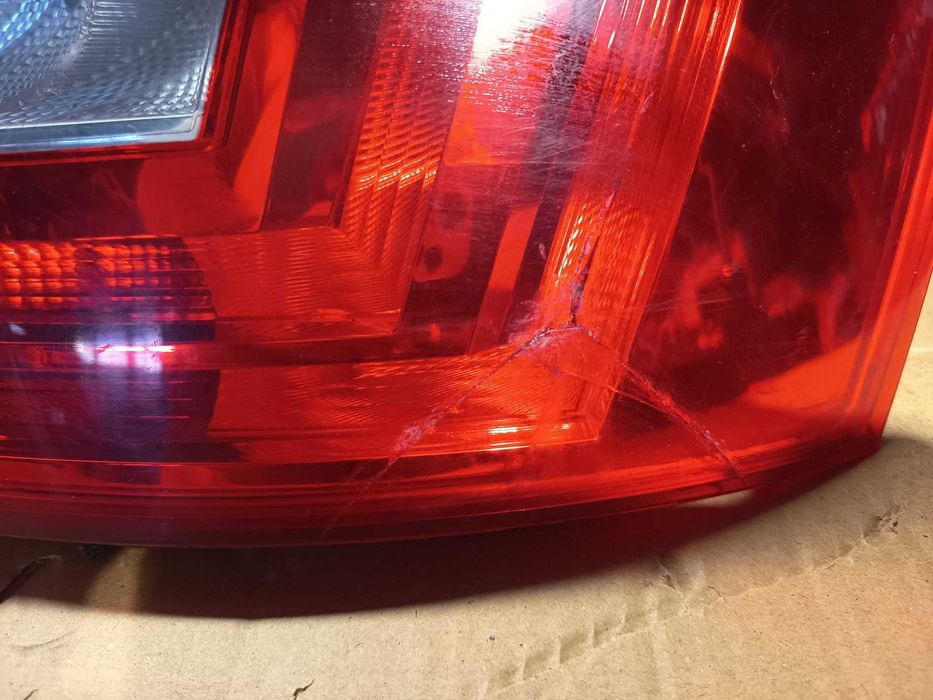 stop dreapta skoda octavia