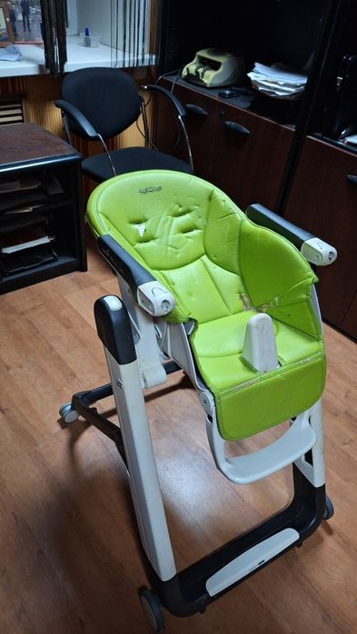 Столик, кресло детское для кормления