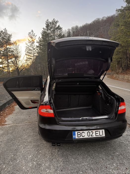 Skoda Superb 2-cutie automata