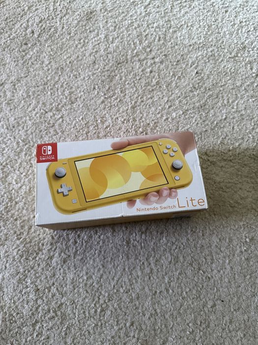 Nitendo switch galben
