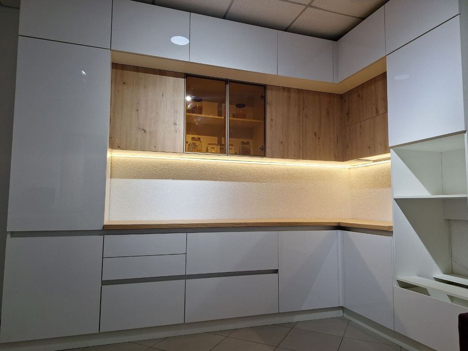 Продаётся выставочный образец кухни из шоурума