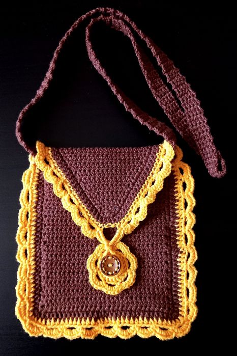 Gentuța crosetata pentru fetițe