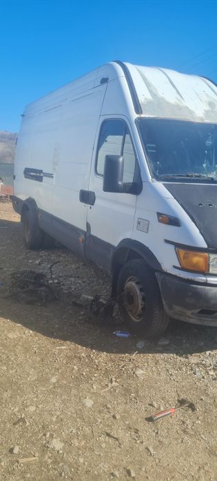Vând dezmembrez iveco daily 6,5t motor 28/150cp