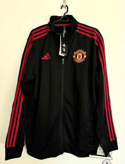 Adidas суичър на Manchester United