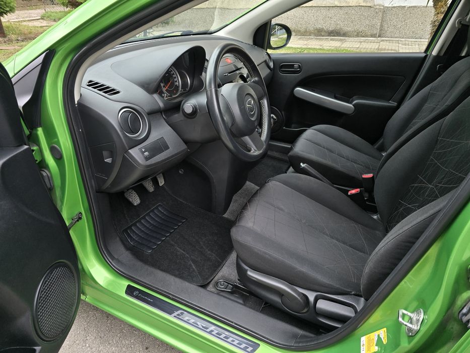 Mazda 2 От Германия 107000км.4врати. Климатик
