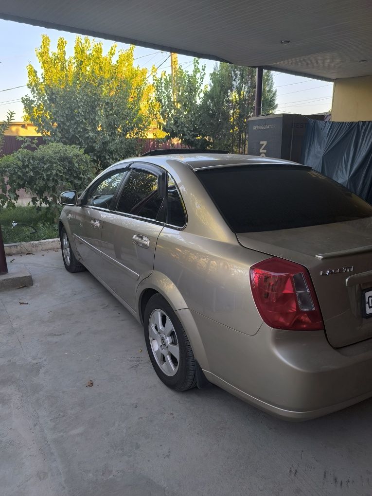Lacetti 3 позиция,евро в отличном состоянии