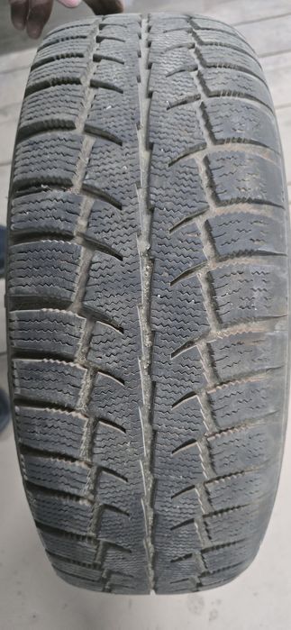 Продам зимнюю резину