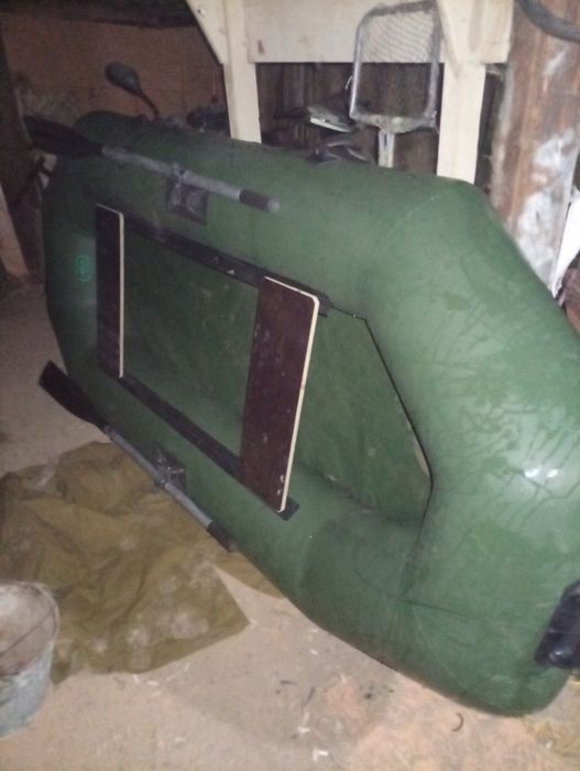 Продам лотку ПВХ состояние 9/10