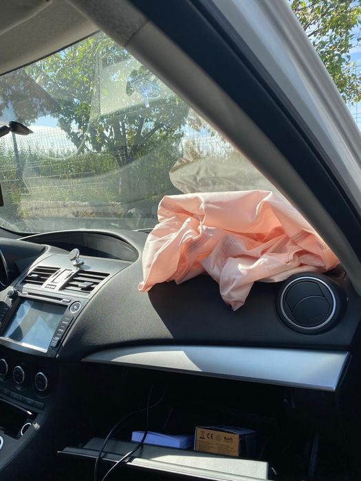 Mazda 3  1.6 benzina