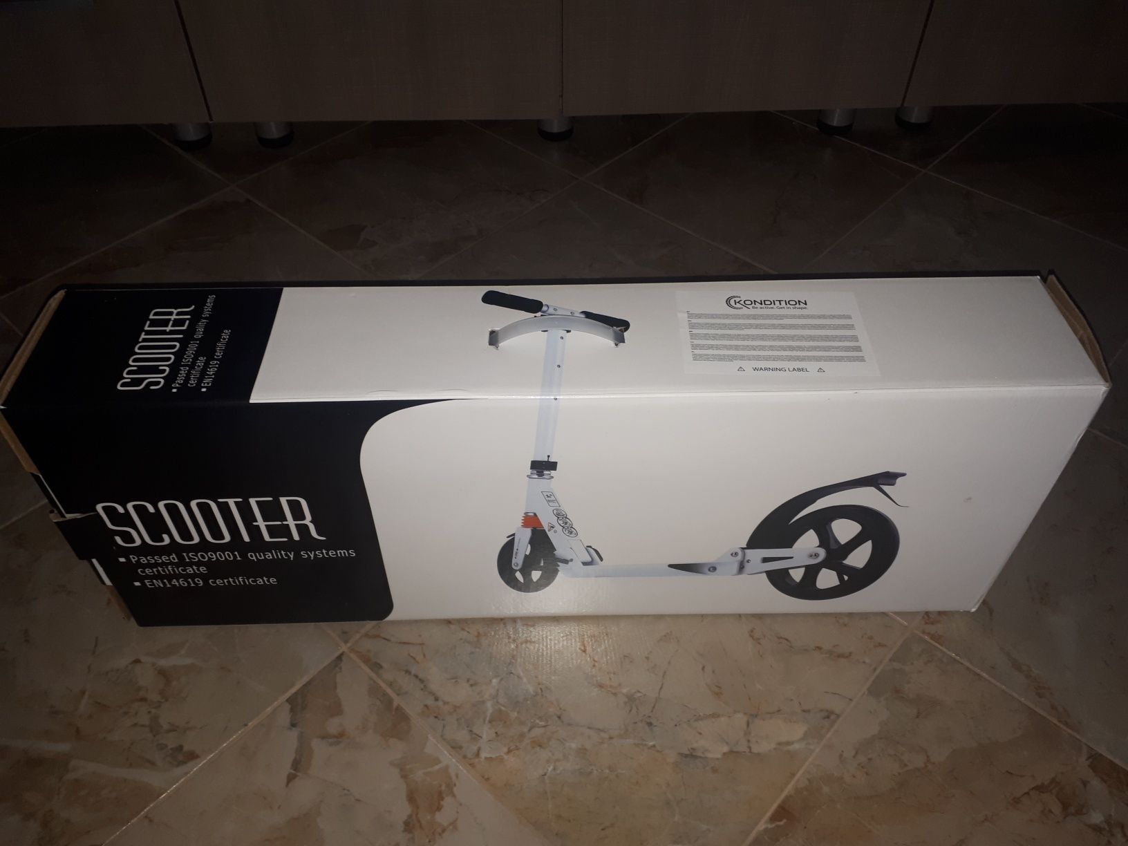 Scooter

EN 14619