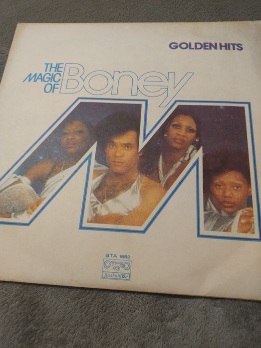 Две уникални големи плочи на Бийтълс и Бони М най доброто от тях,чисти