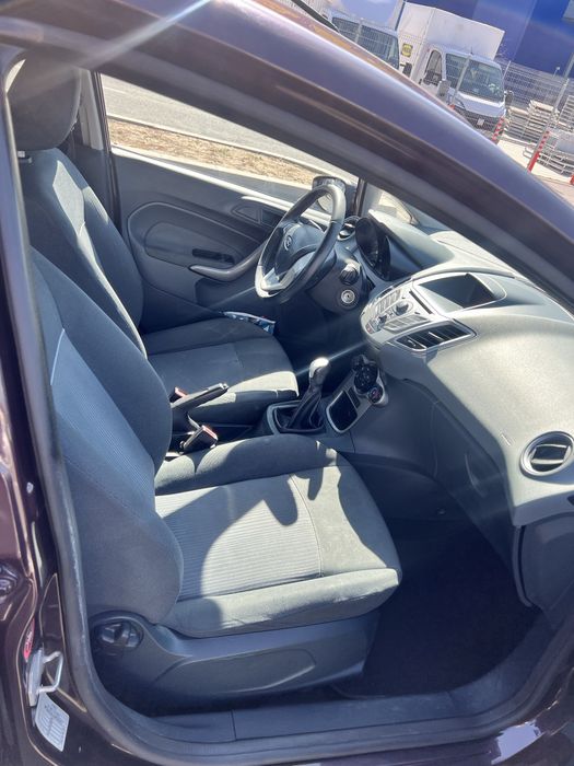 Ford Fiesta 2011 - benzina