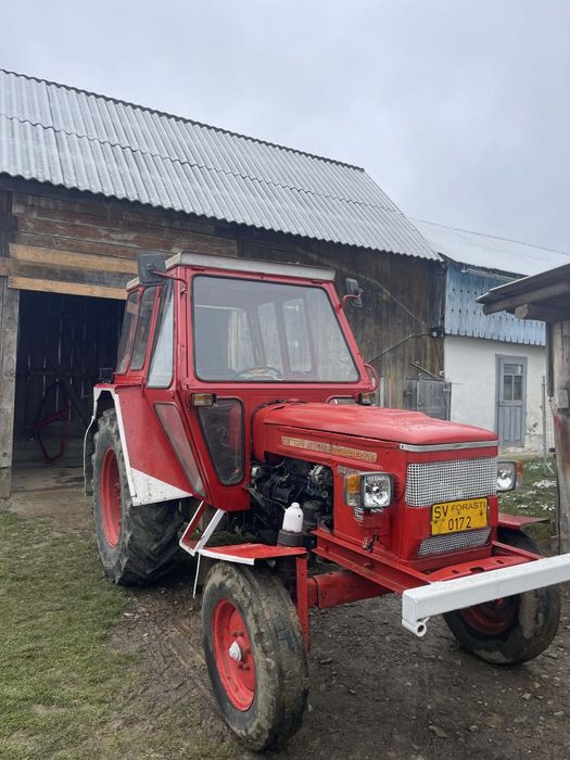 Vând tractor zetor 5711