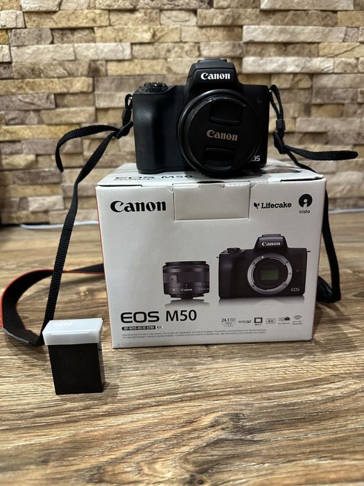 Фотоапарат Canon EOS M50