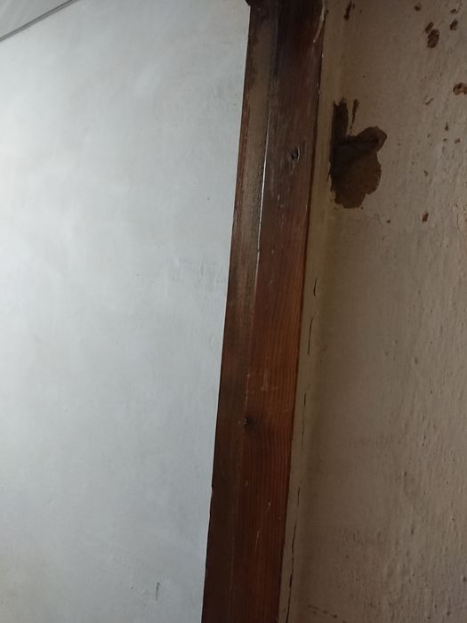 Продам деревянную дверь