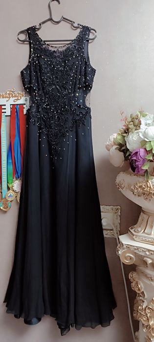 Продам шикарное платье