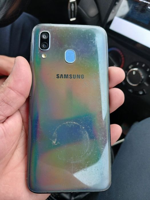 Galaxy A 40 sotiladi