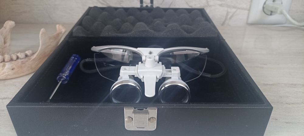 Бинокуляры для врачей, зубных техников и ювелиров