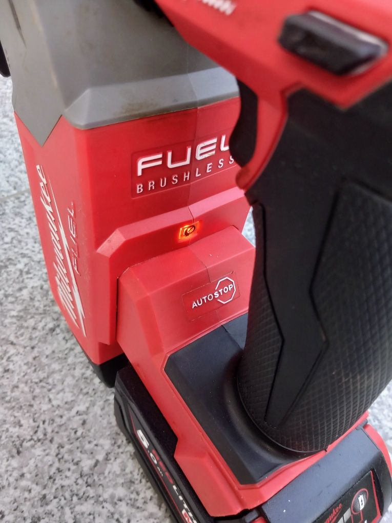Milwaukee M18 FHX Перфоратор