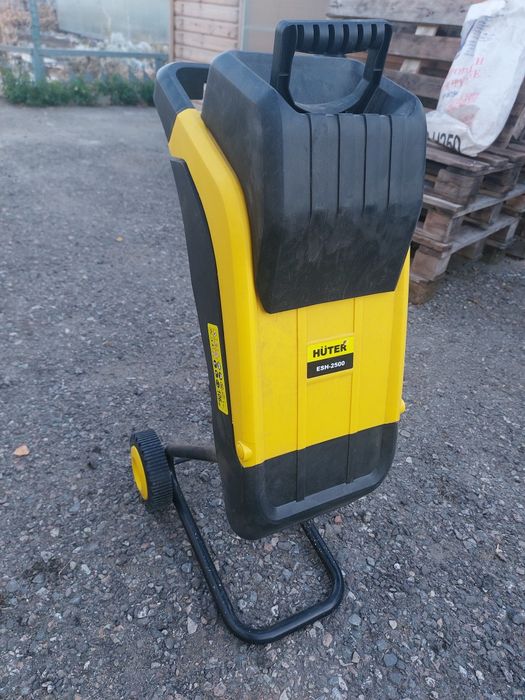 Измельчитель веток Huter ESH - 2500