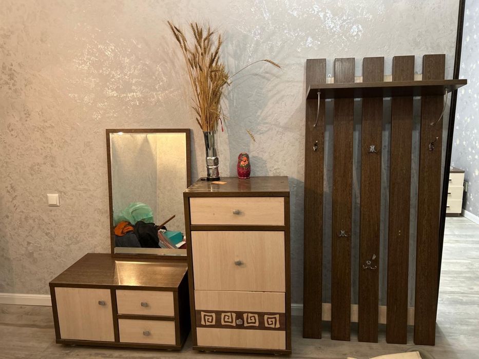 Прихожая с зеркалом