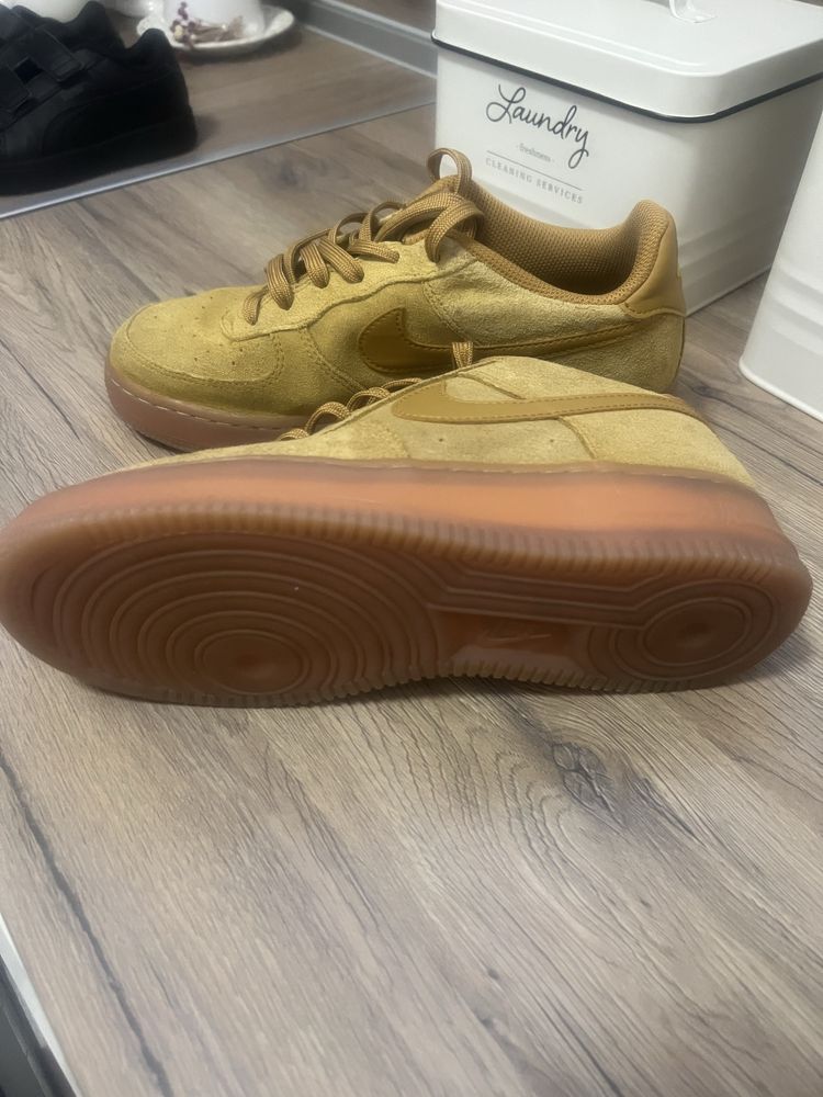 Nike маратонки