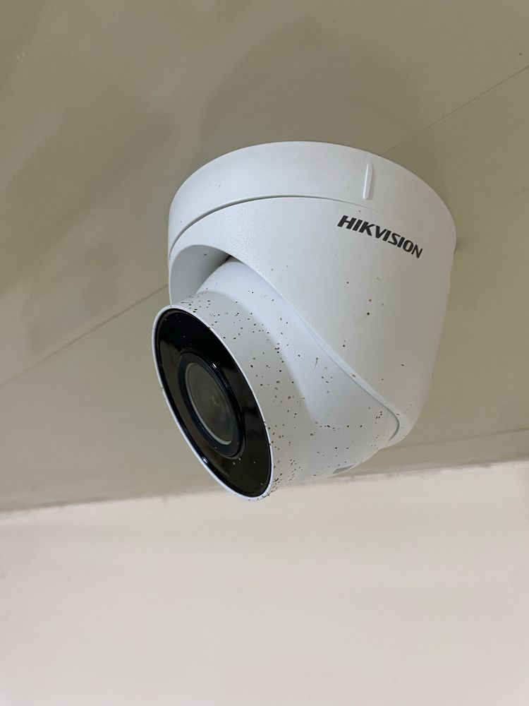 Kamera komplekt hikvision. Tarozi 2 ta. Smart televizor