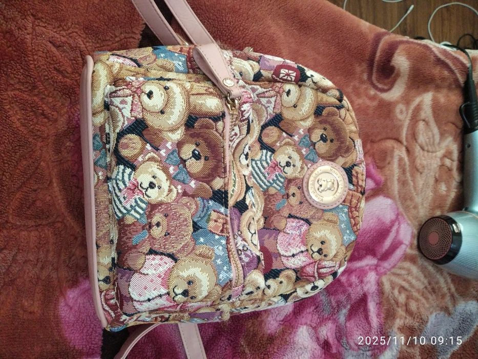 Продам рюкзак для девочки