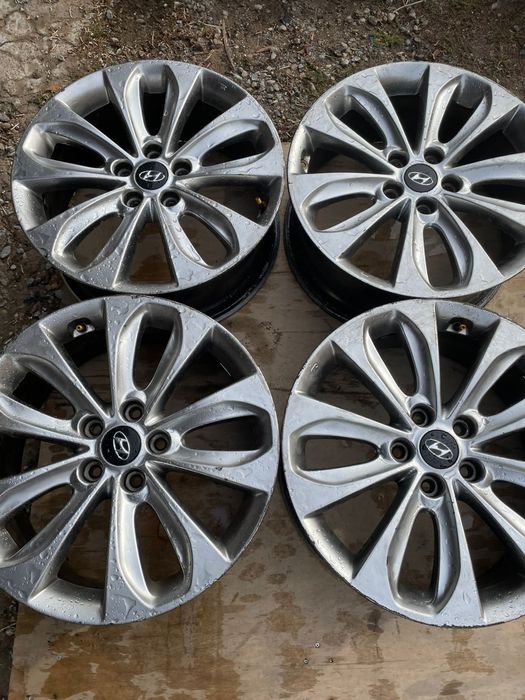 Срочно продам оригинал 18 размер диски в идеале. Диски привозные без д