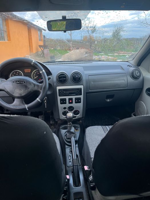 Vand Logan 2005 1.6 Benzina