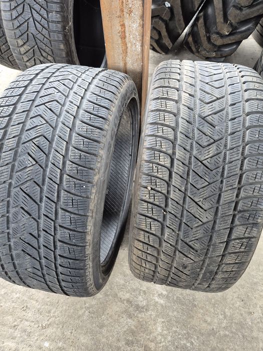 295/35R21 Pirelli