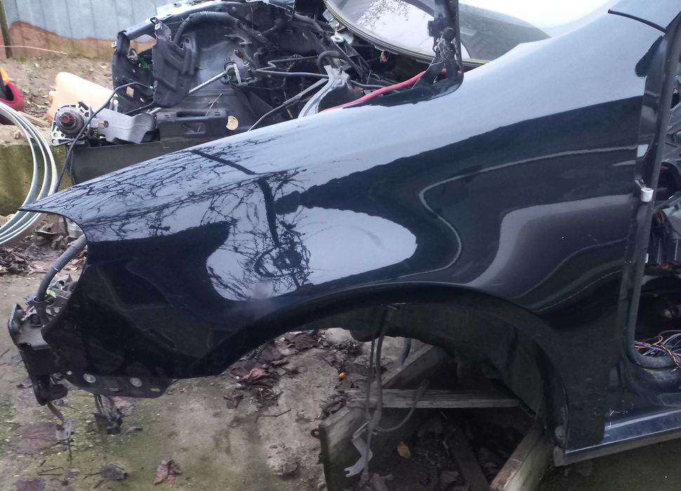 Aripa stanga  VW Golf 6 Break Combi neagra Piesa si vopsea Originala