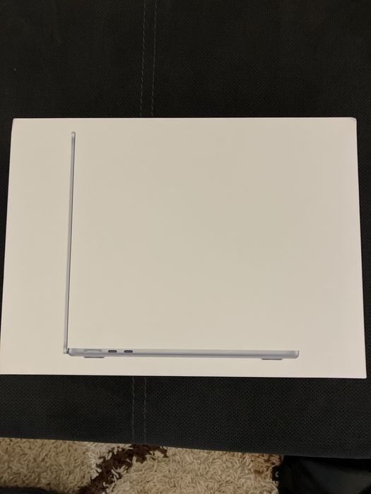 Apple Macbook Air 13-inch M4 16GB RAM 256GB silver