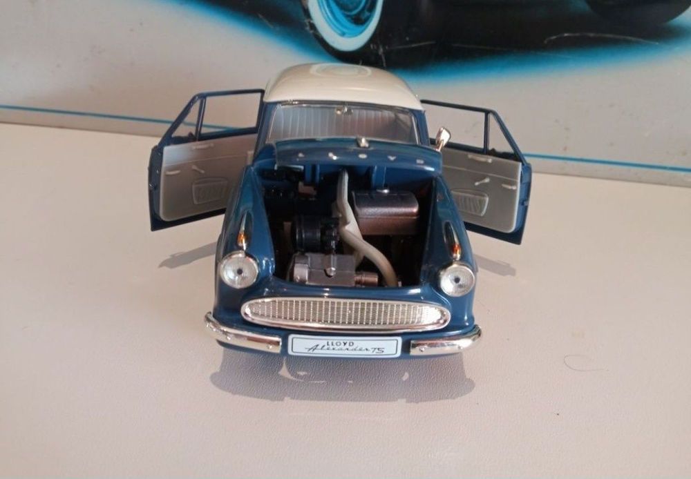Macheta auto Lloyd Alexander TS 1:18, scara 1/18